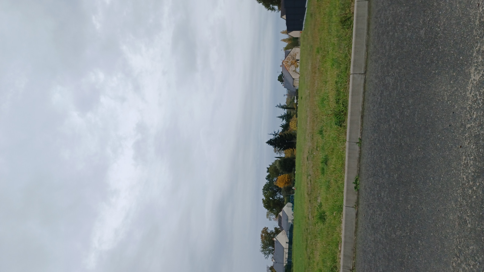 Terrain constructible de 571m2 à Allonnes