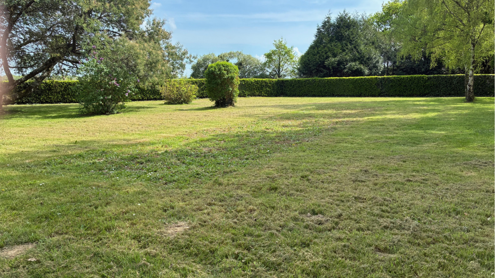 Terrain constructible de 920m2 à Sainte-Reine-de-Bretagne