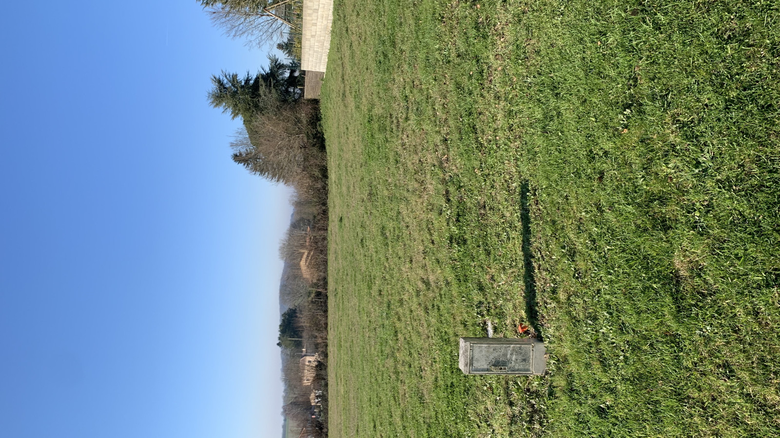 Terrain constructible de 404m2 à Les Achards