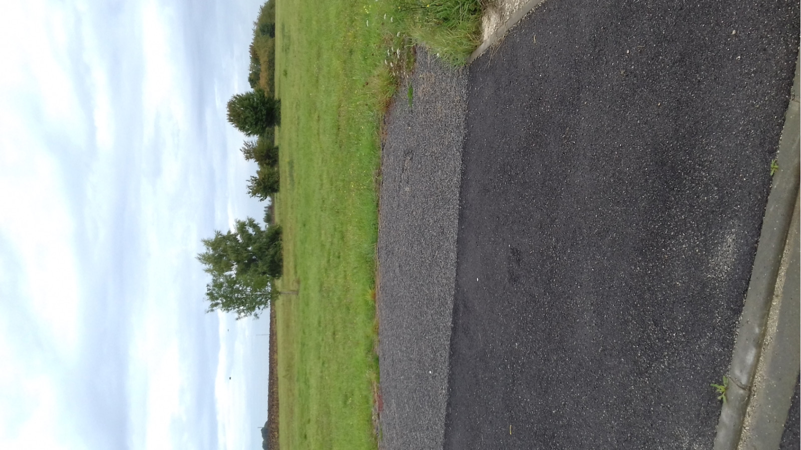 Terrain constructible de 684m2 à Faÿ-lès-Nemours