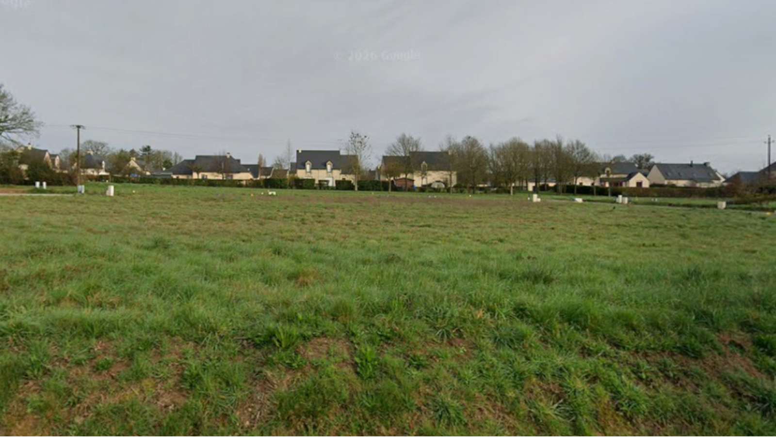 Terrain constructible de 545m2 à Le Pertre