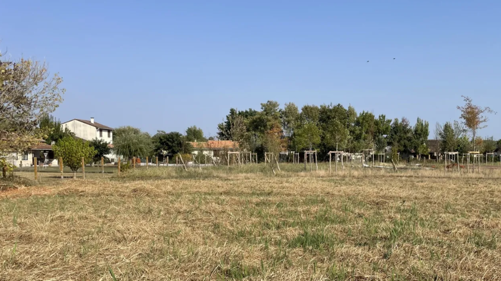 Terrain constructible de 700m2 à Lignan-de-Bordeaux
