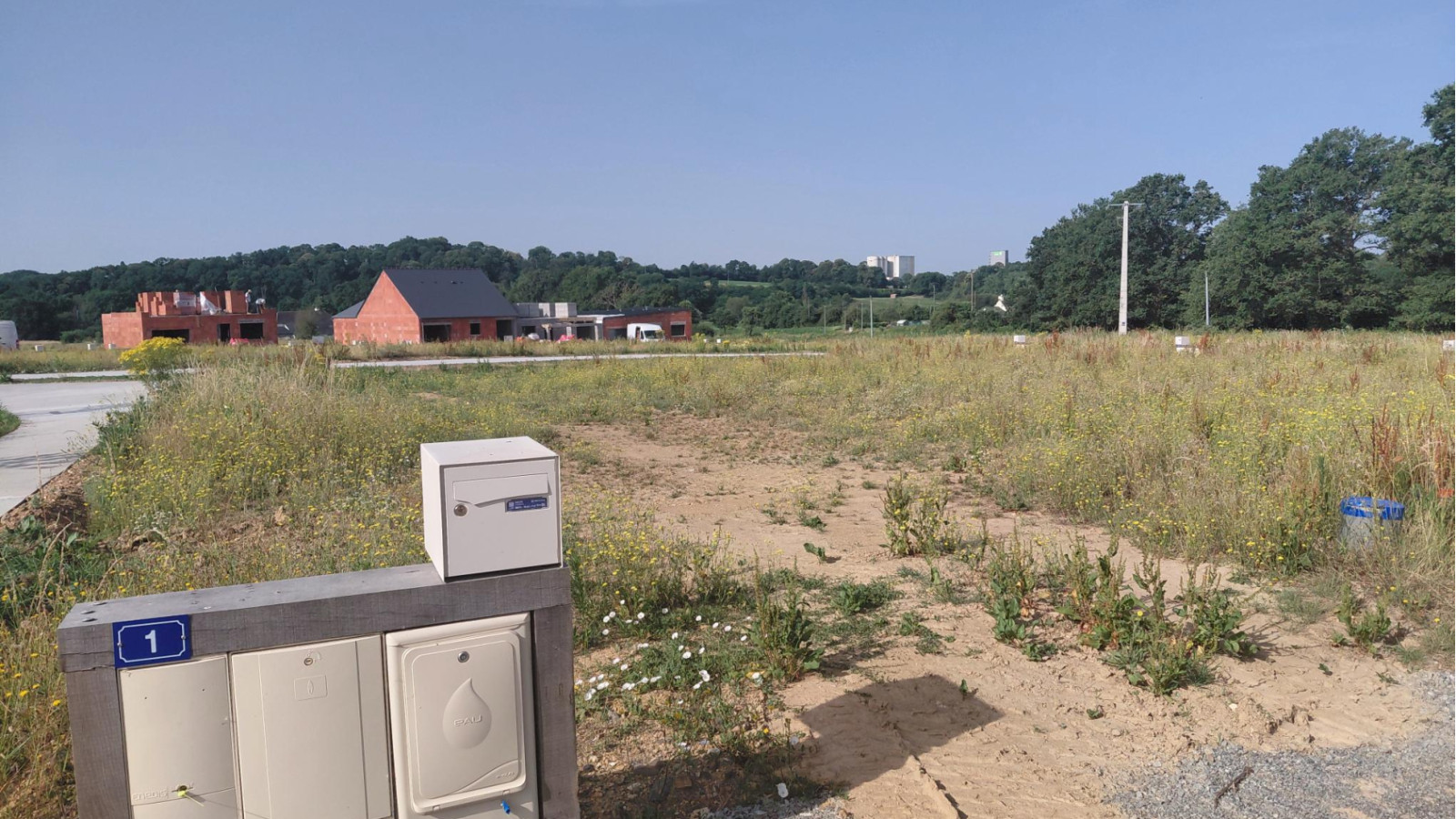 Terrain constructible de 484m2 à Montauban-de-Bretagne