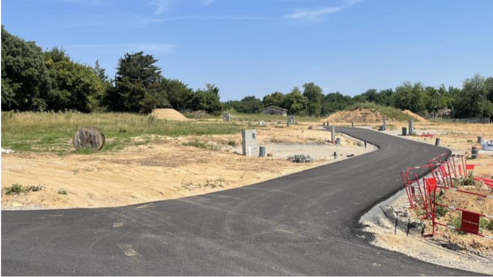 Terrain constructible de 1028m2 à Mano