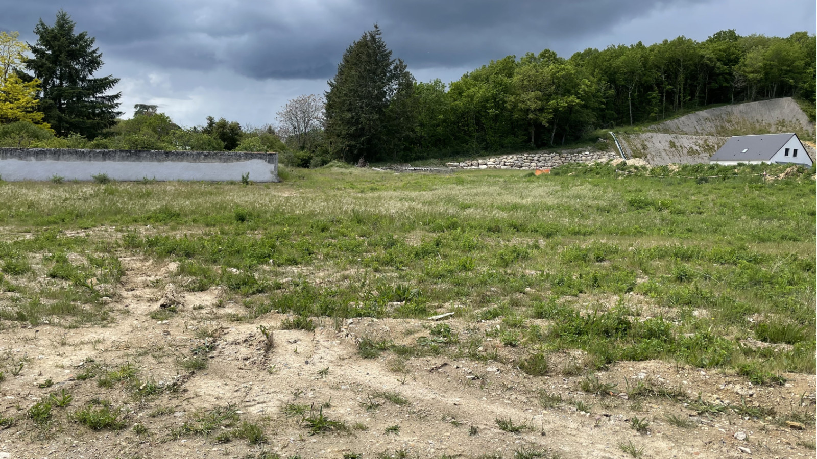 Terrain constructible de 364m2 à Pernay
