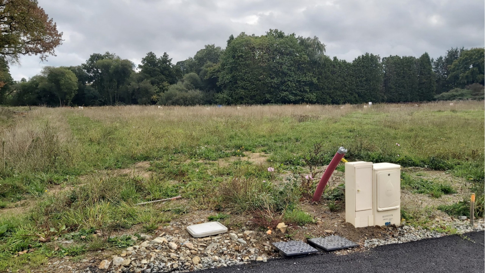 Terrain constructible de 624m2 à Vouillé