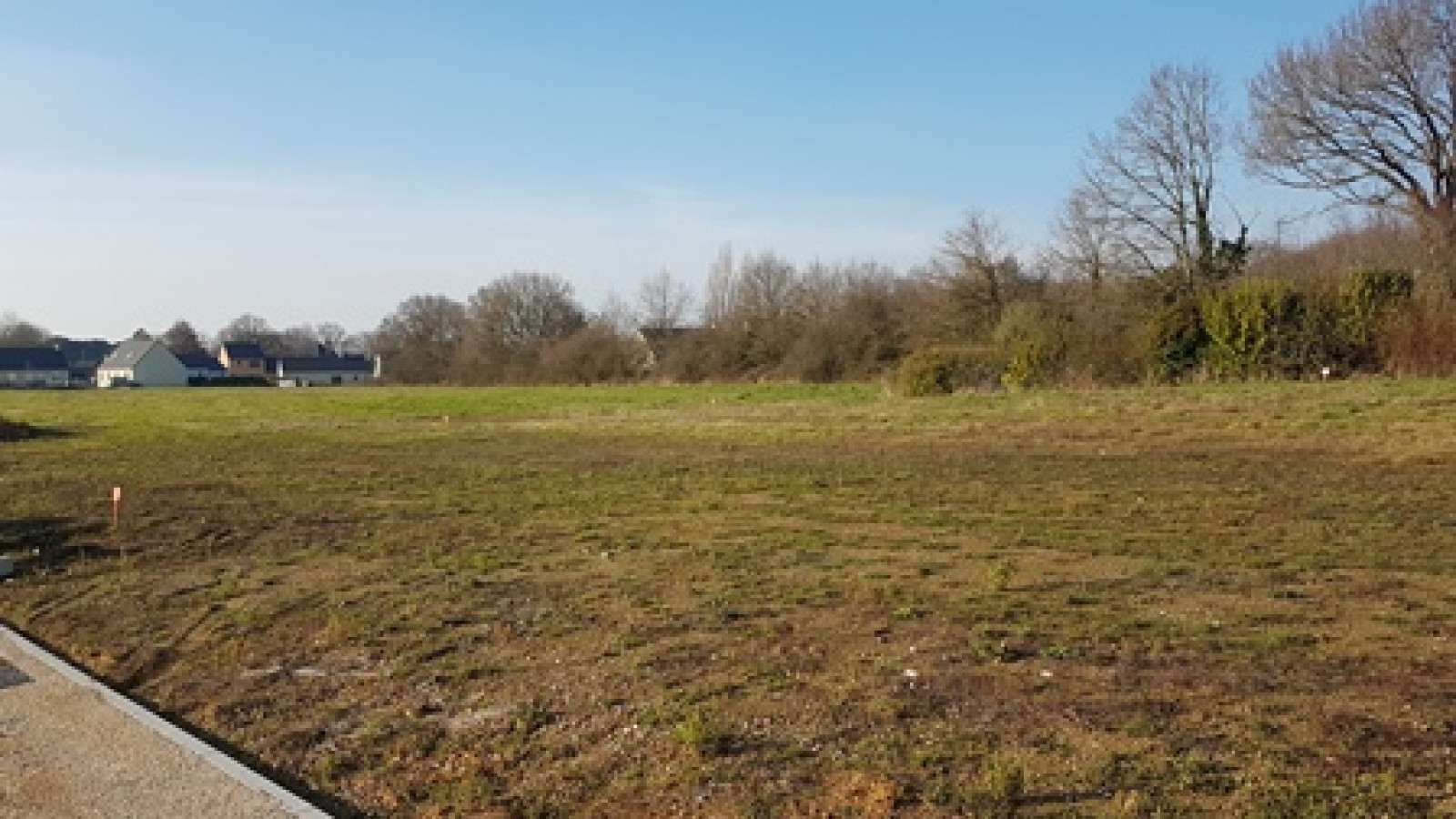 Terrain constructible de 552m2 à Vallet