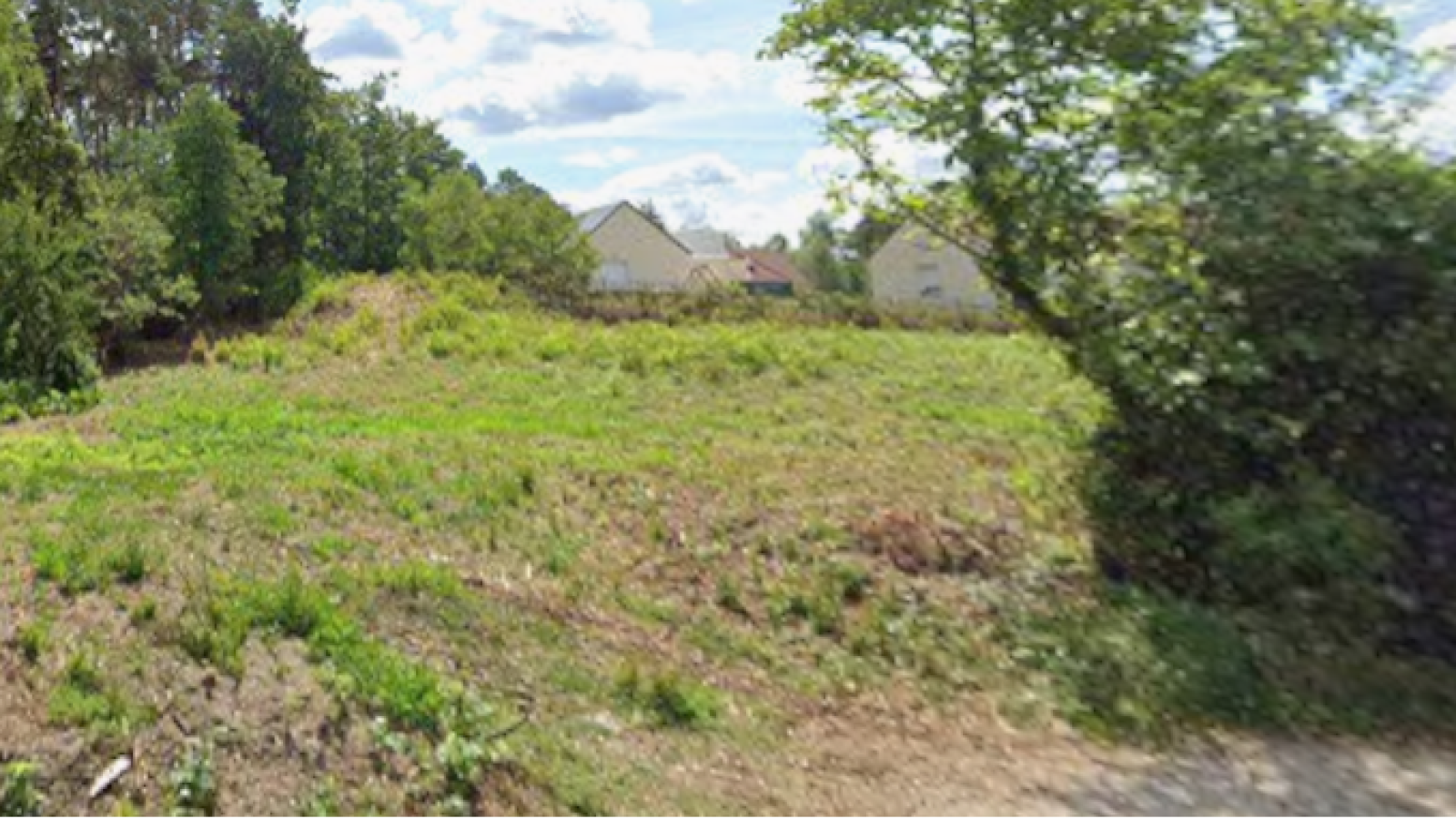 Terrain constructible de 510m2 à La Ferté-Saint-Aubin