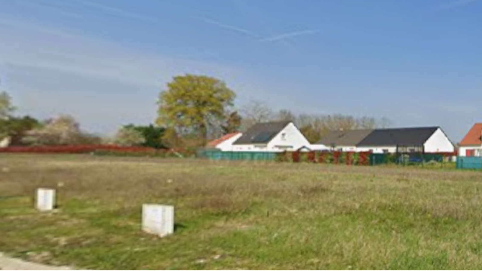 Terrain constructible de 506m2 à Neuville-aux-Bois