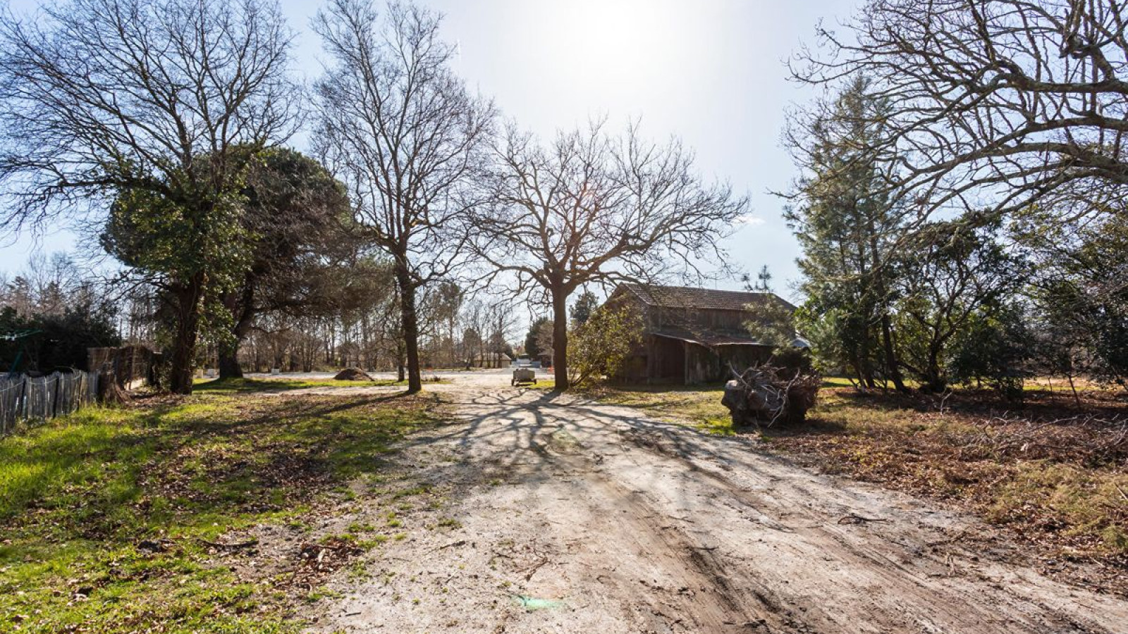 Terrain constructible de 1420m2 à Le Teich