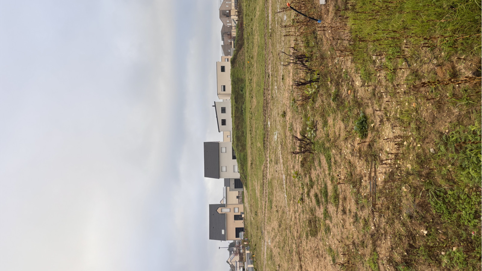 Terrain constructible de 420m2 à Mazé-Milon