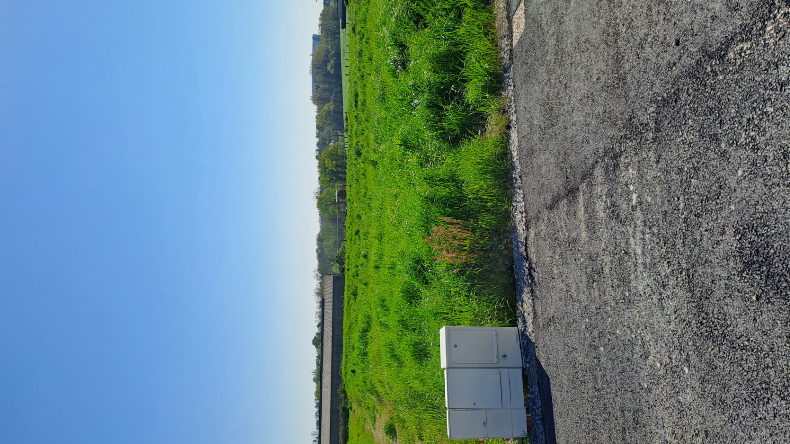 Terrain constructible de 419m2 à Crevin