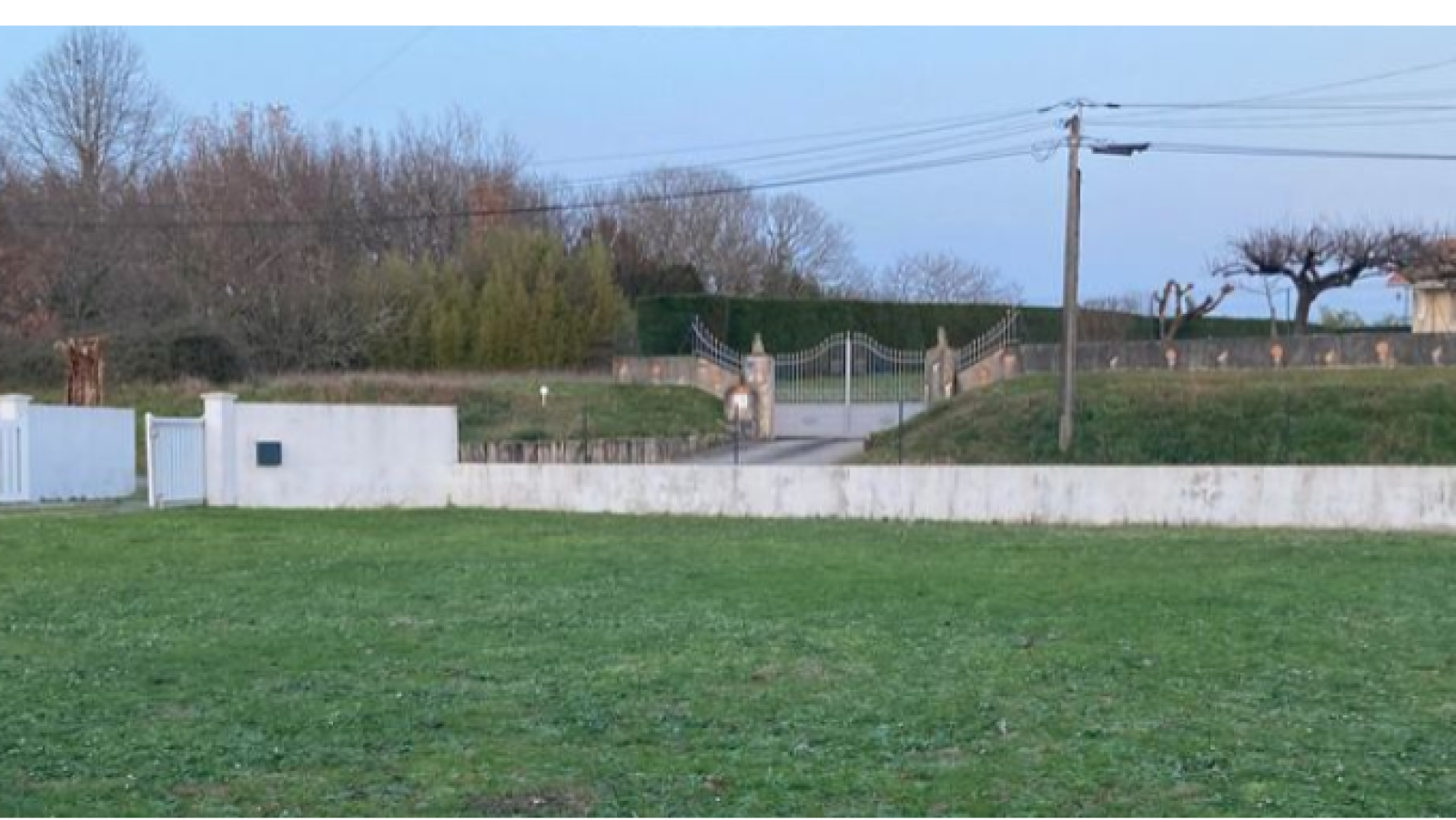 Terrain constructible de 555m2 à La Sauve