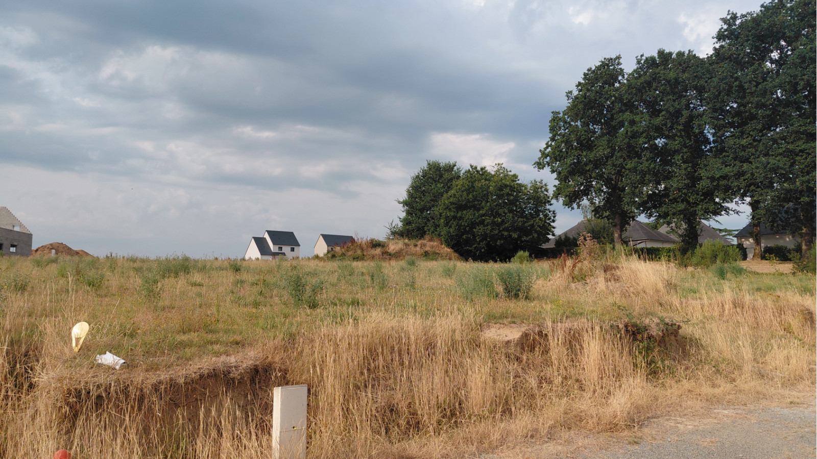Terrain constructible de 268m2 à Le Theil-de-Bretagne