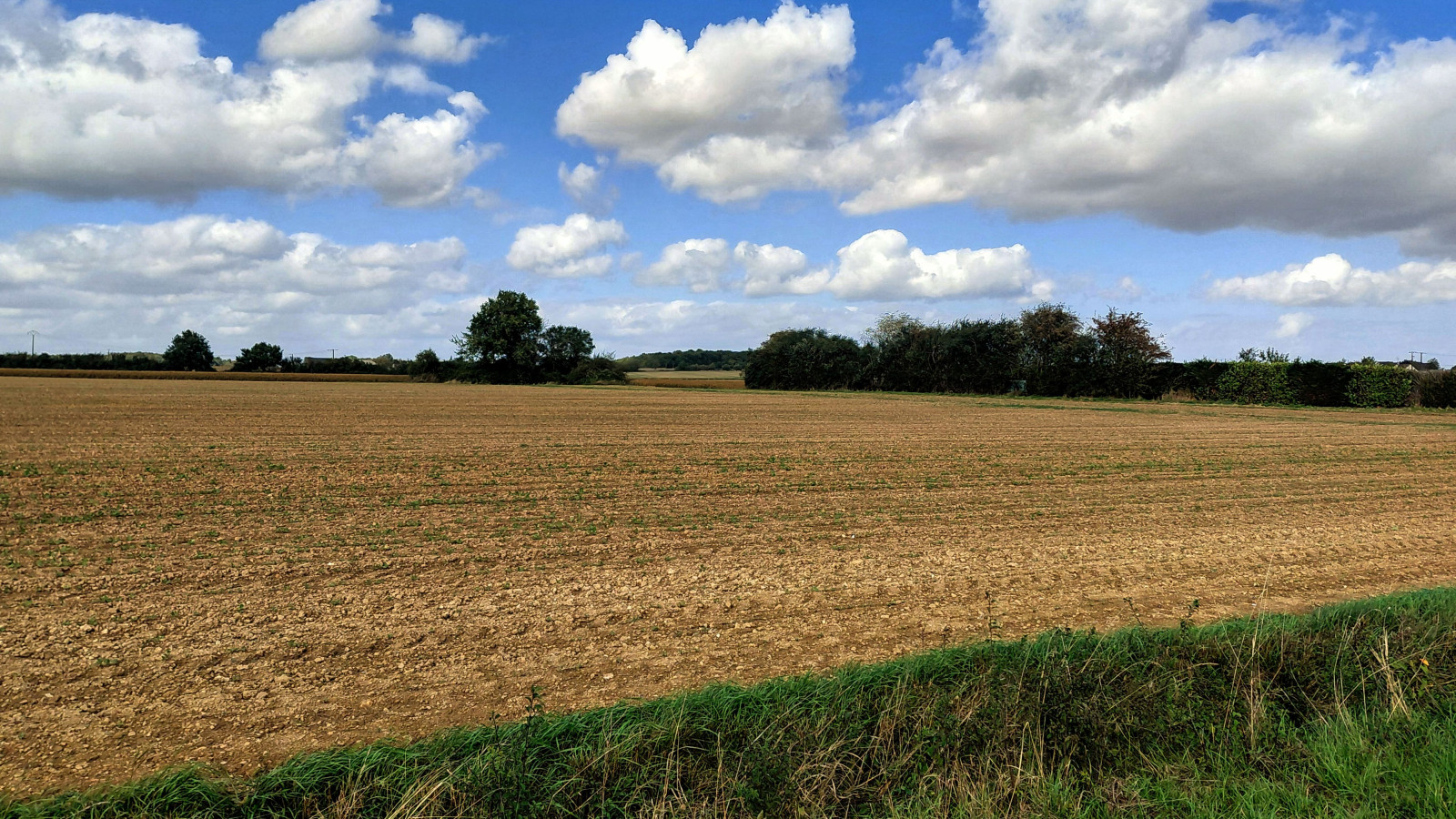 Terrain constructible de 571m2 à Véretz