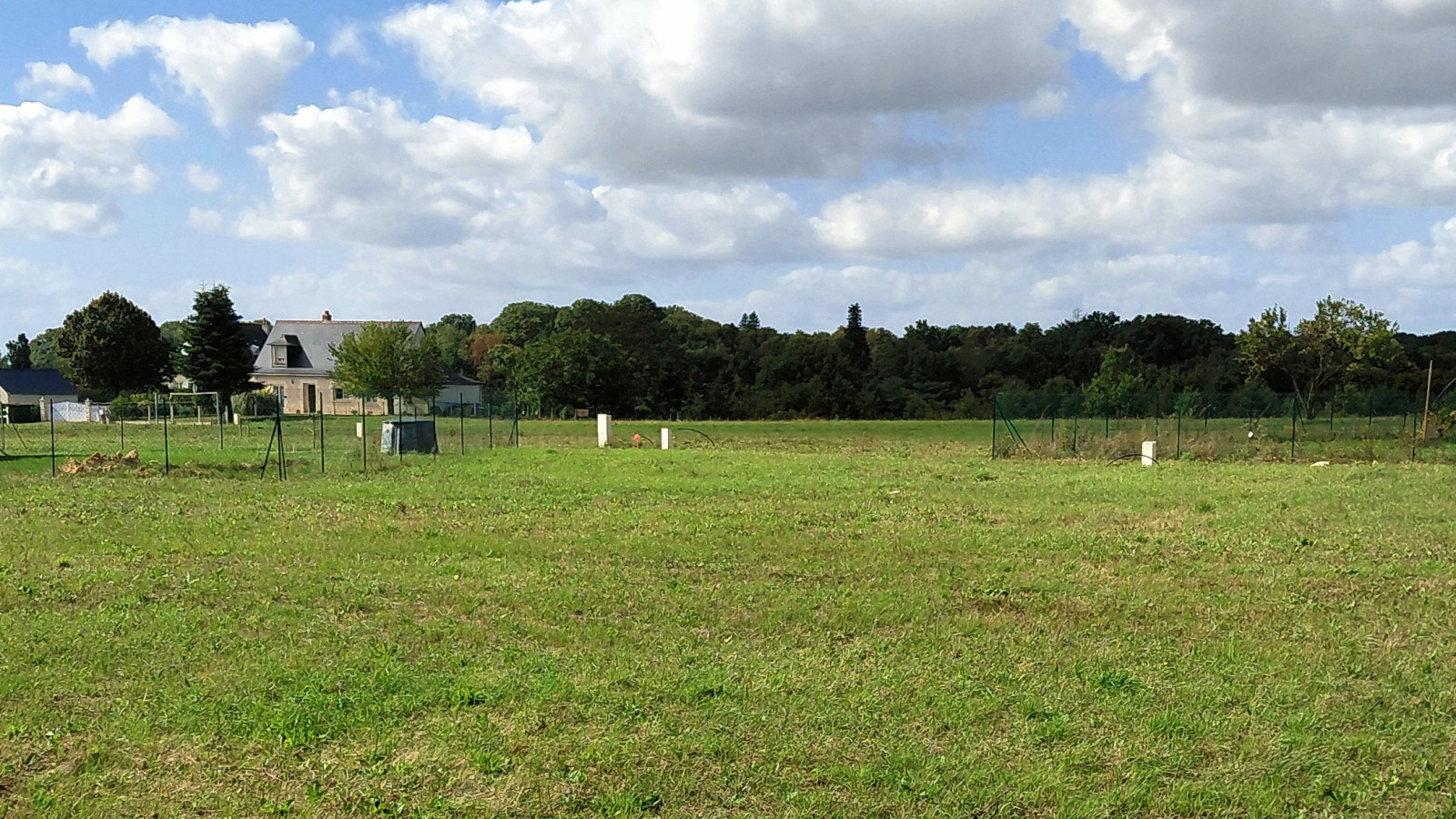 Terrain constructible de 436m2 à Mettray
