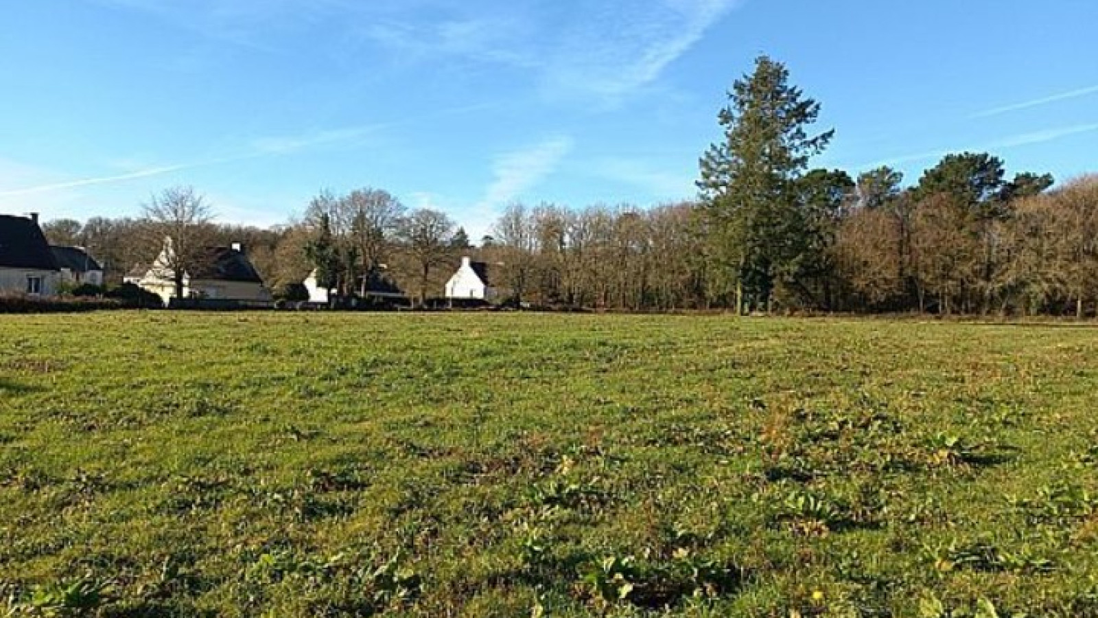 Terrain constructible de 415m2 à Plaudren