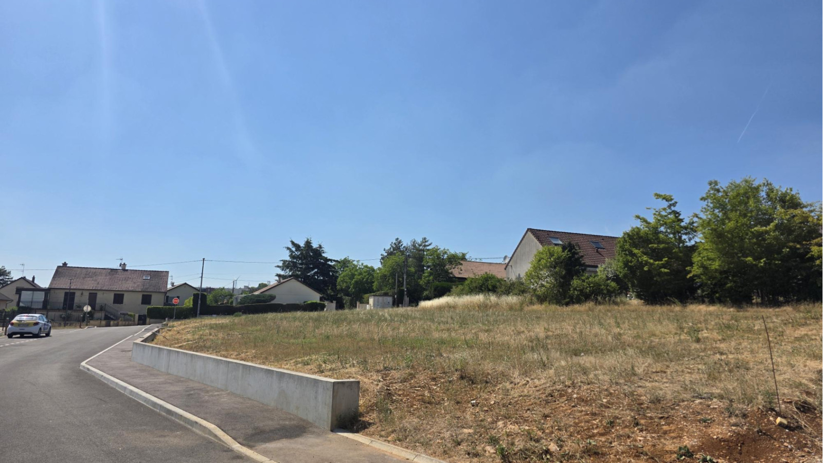 Terrain constructible de 584m2 à Selongey