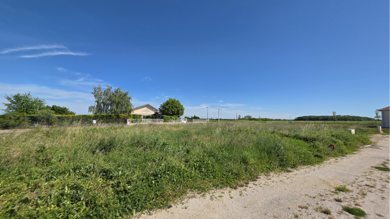 Terrain constructible de 507m2 à Comblanchien