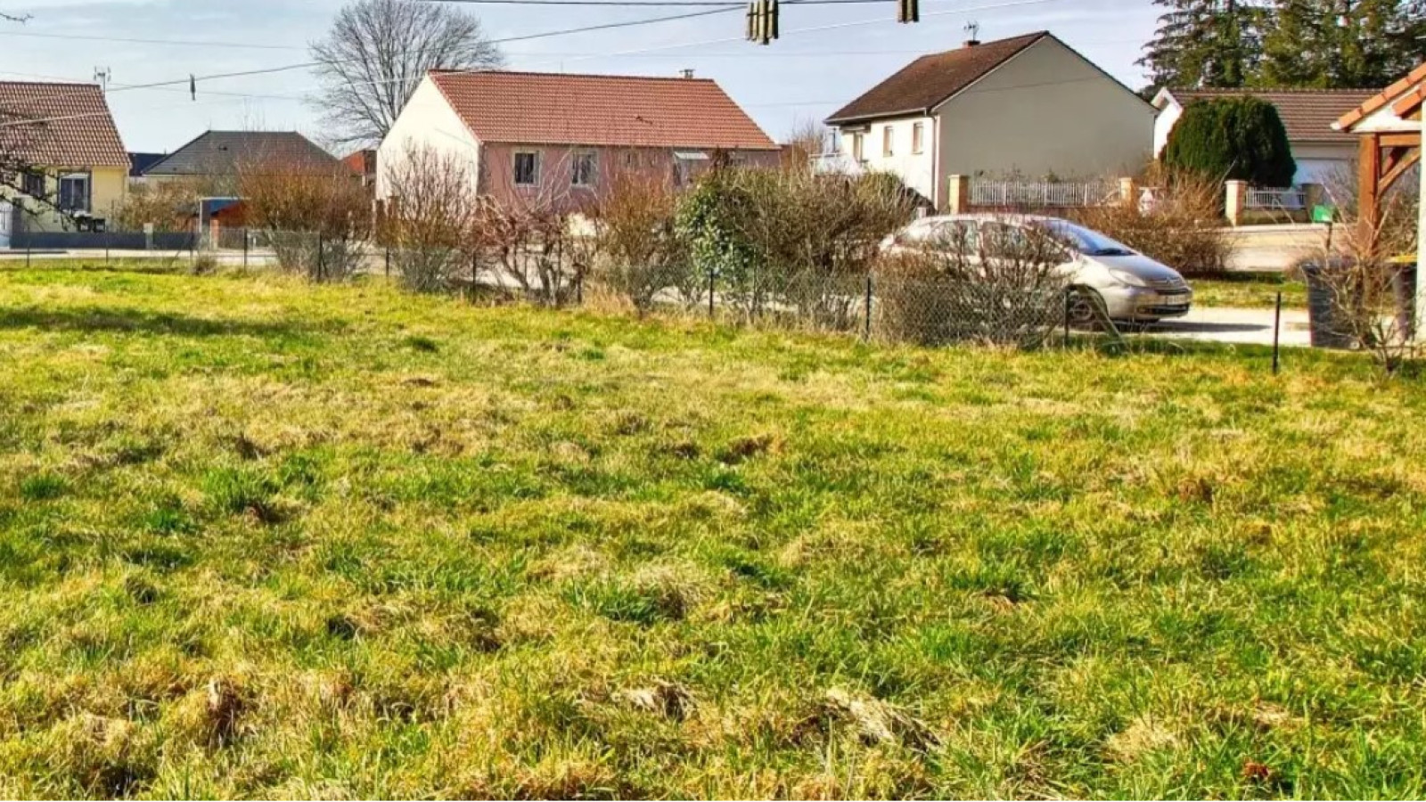 Terrain constructible de 950m2 à Sombernon
