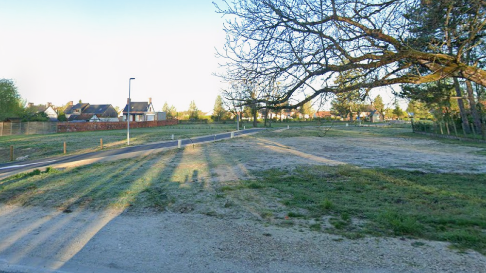 Terrain constructible de 645m2 à Nouan-le-Fuzelier