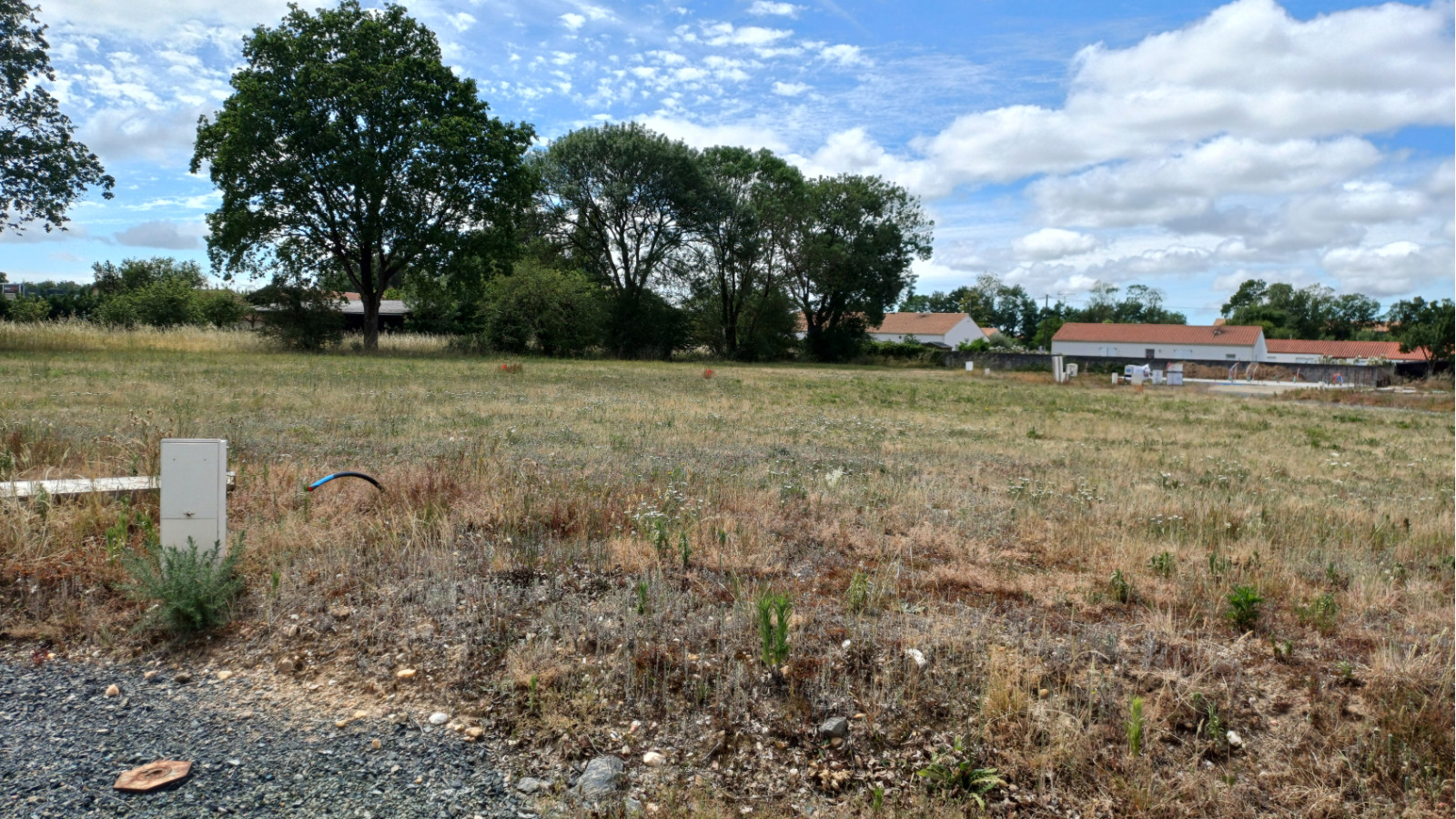 Terrain constructible de 600m2 à Falleron