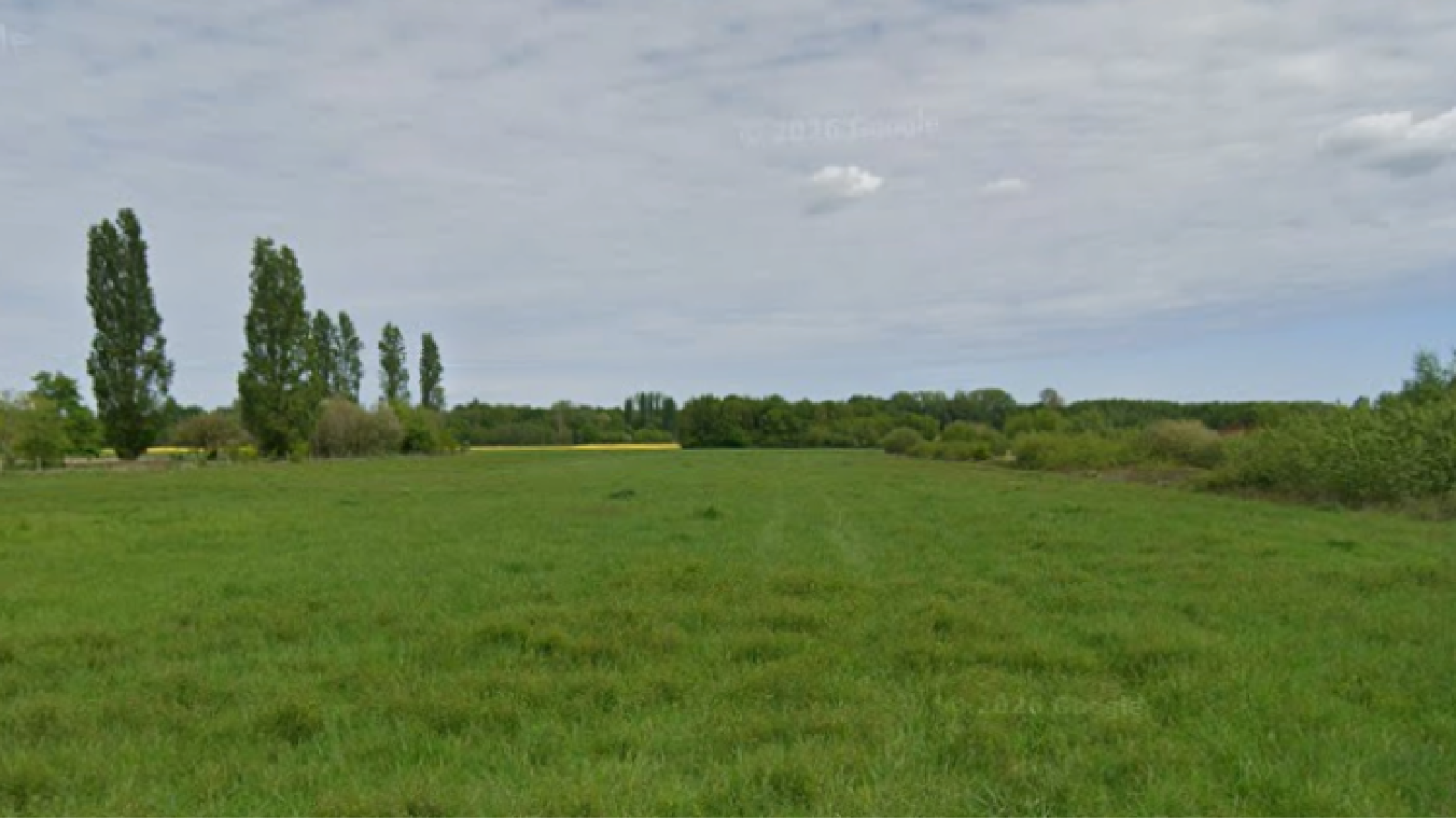 Terrain constructible de 1443m2 à Germigny-des-Prés