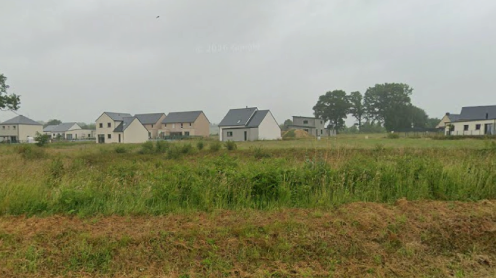 Terrain constructible de 481m2 à Rives-du-Couesnon