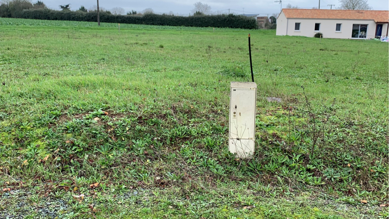 Terrain constructible de 467m2 à Brem-sur-Mer