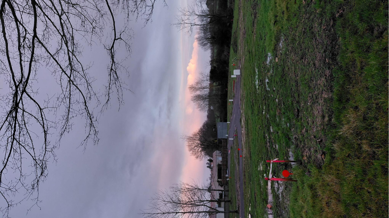 Terrain constructible de 386m2 à Saint-Mathurin