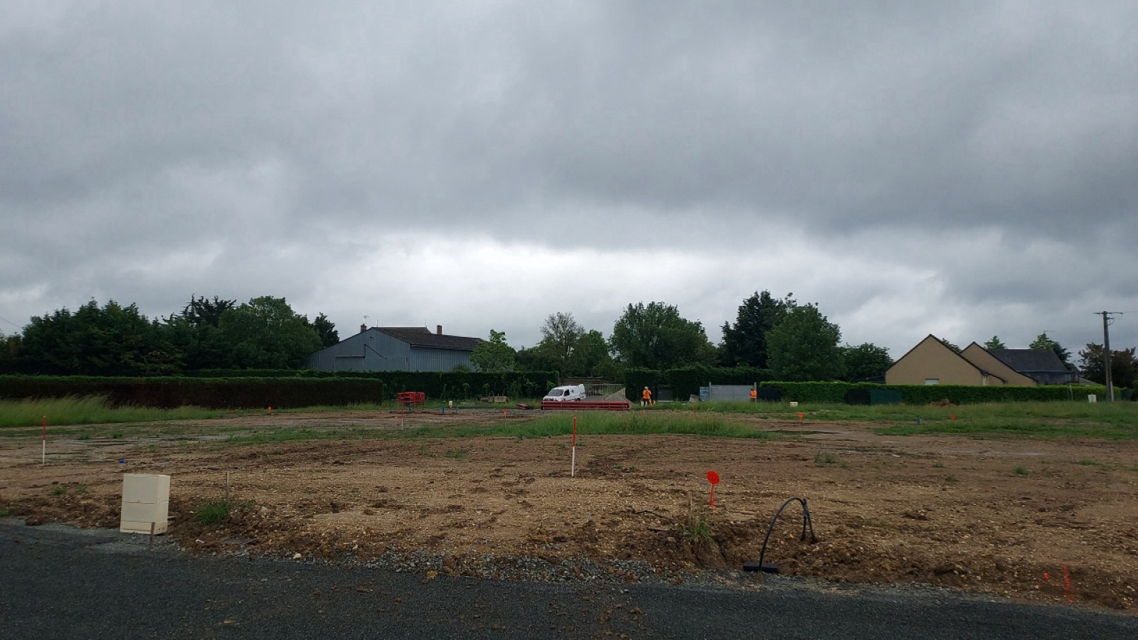 Terrain constructible de 417m2 à Val d'Erdre-Auxence