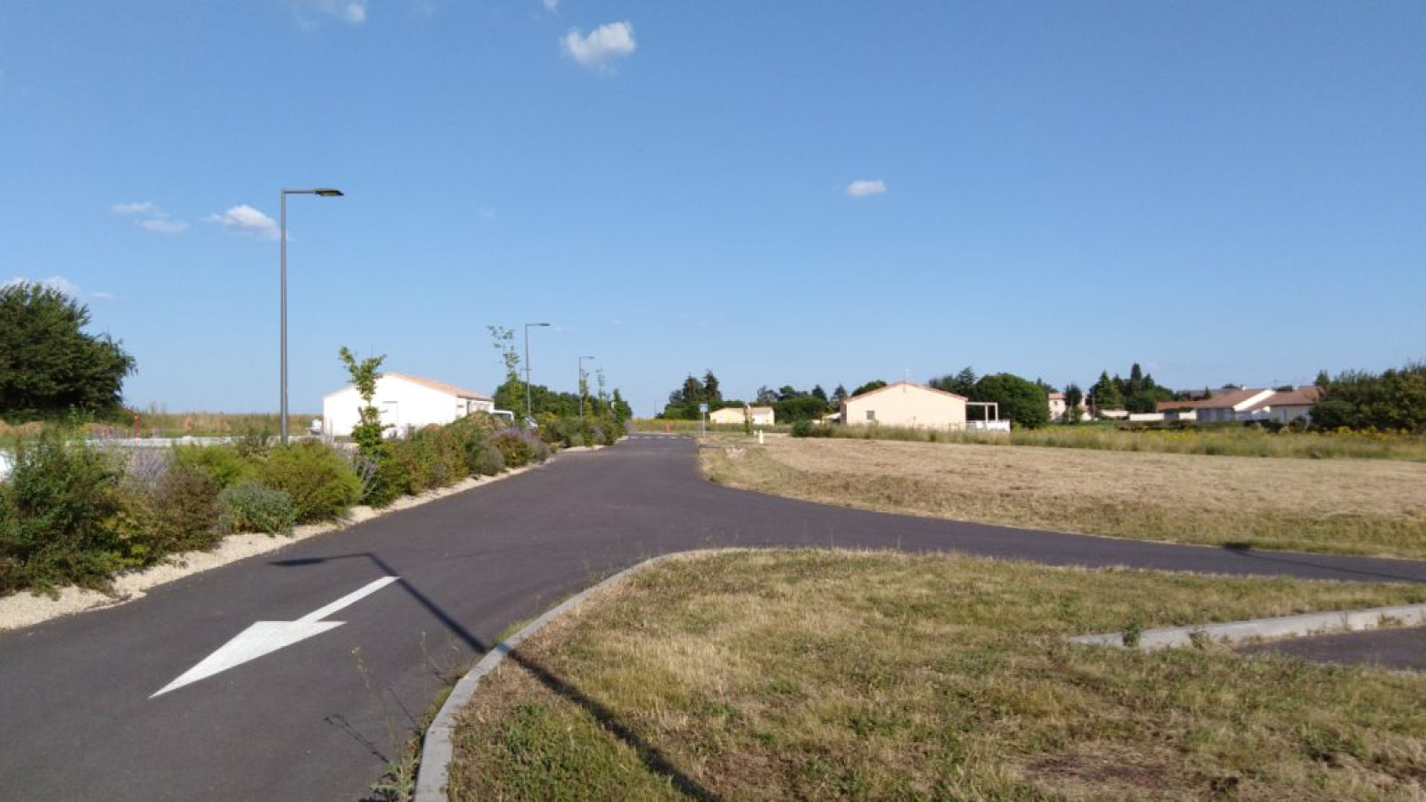 Terrain constructible de 268m2 à Biard