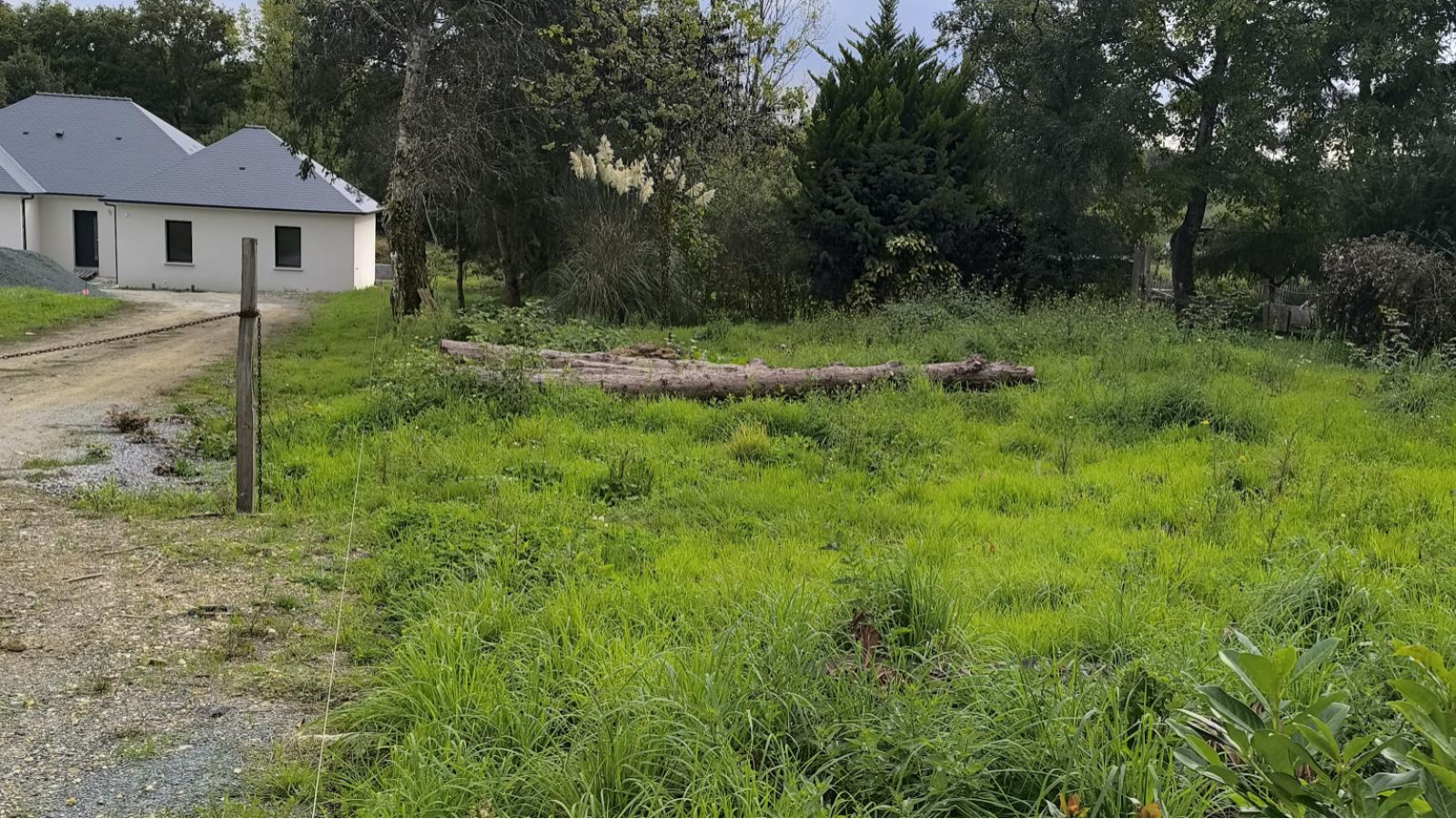 Terrain constructible de 297m2 à Saint-Molf