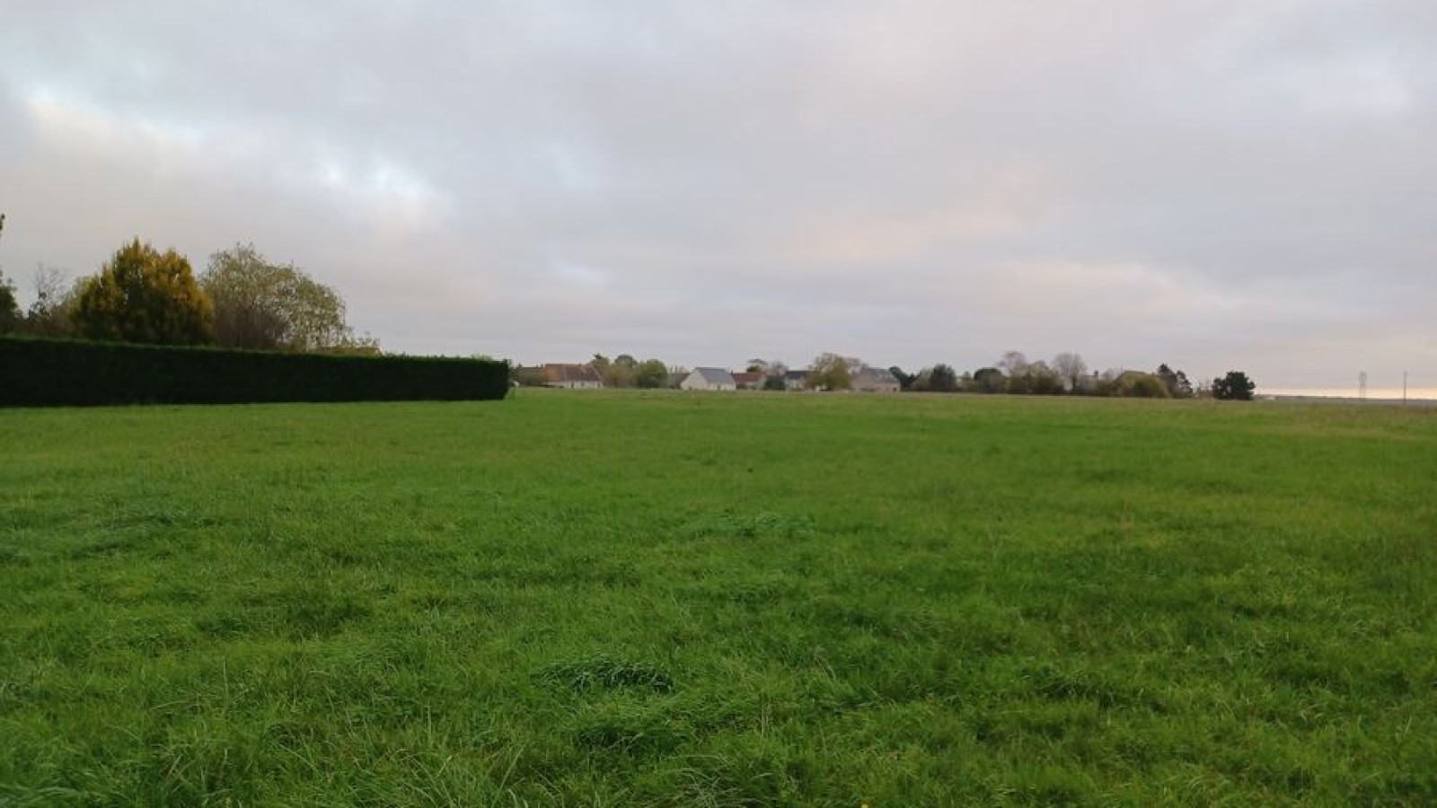 Terrain constructible de 758m2 à Chambourg-sur-Indre