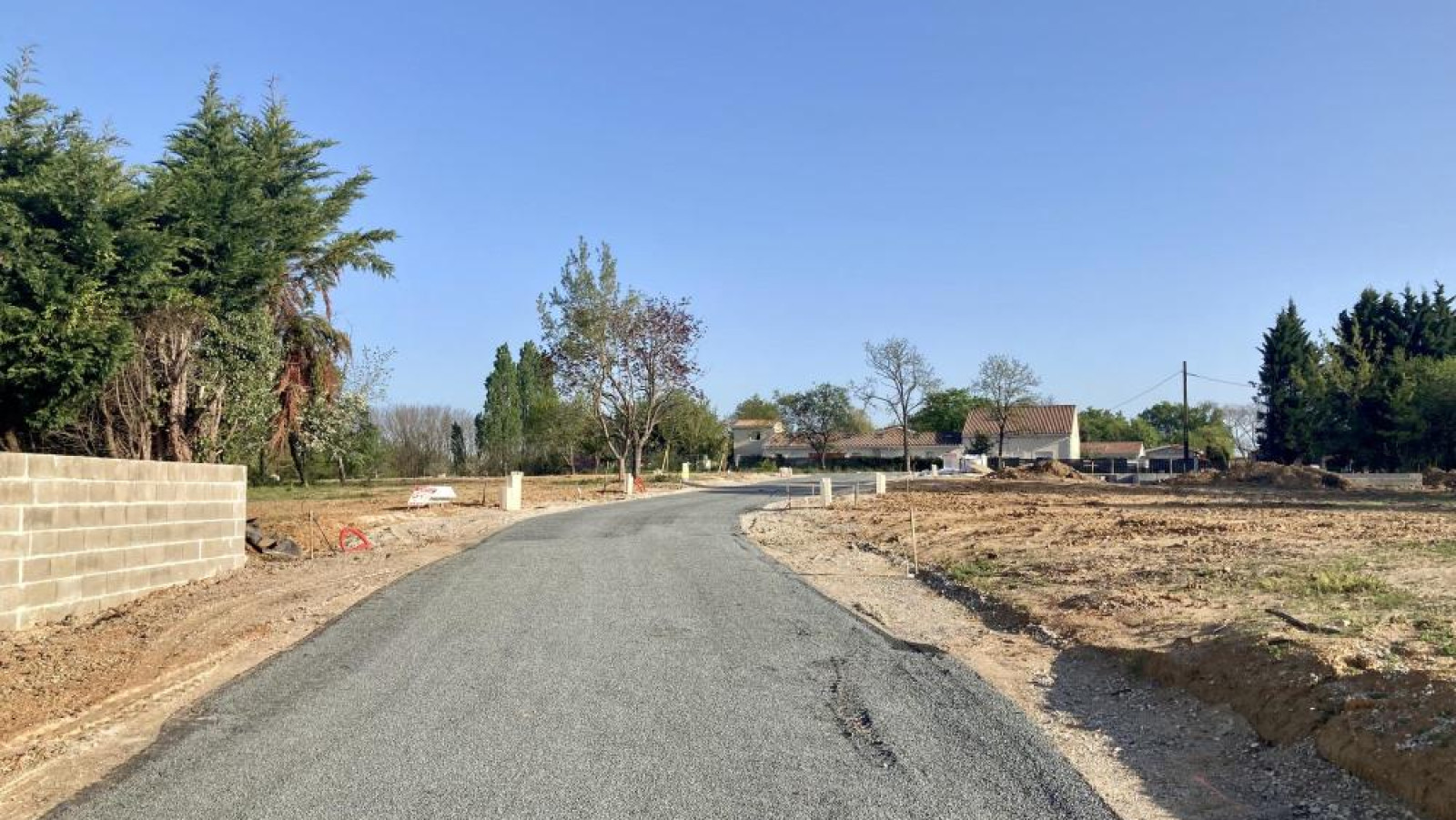 Terrain constructible de 350m2 à Saint-André-de-Cubzac