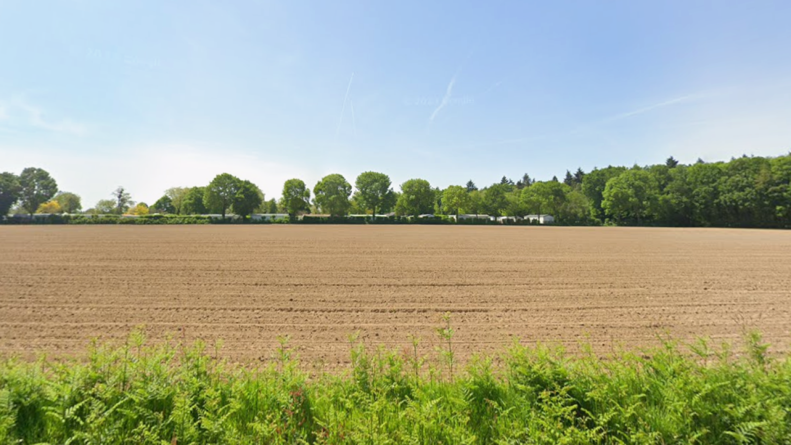 Terrain constructible de 380m2 à La Chapelle-aux-Filtzméens