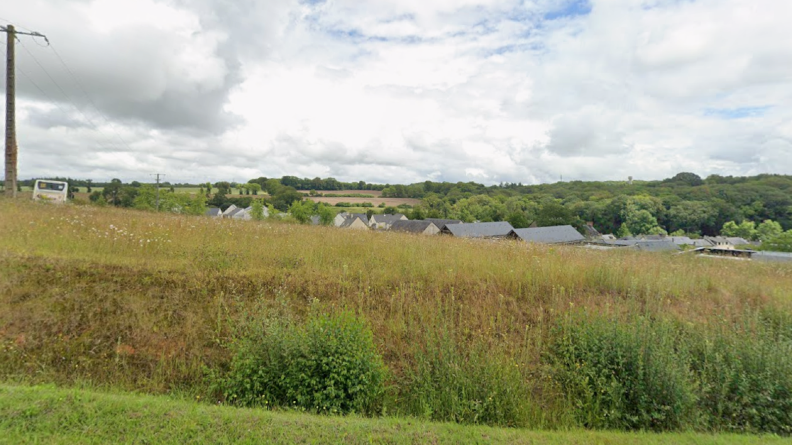 Terrain constructible de 742m2 à Saint-Senoux