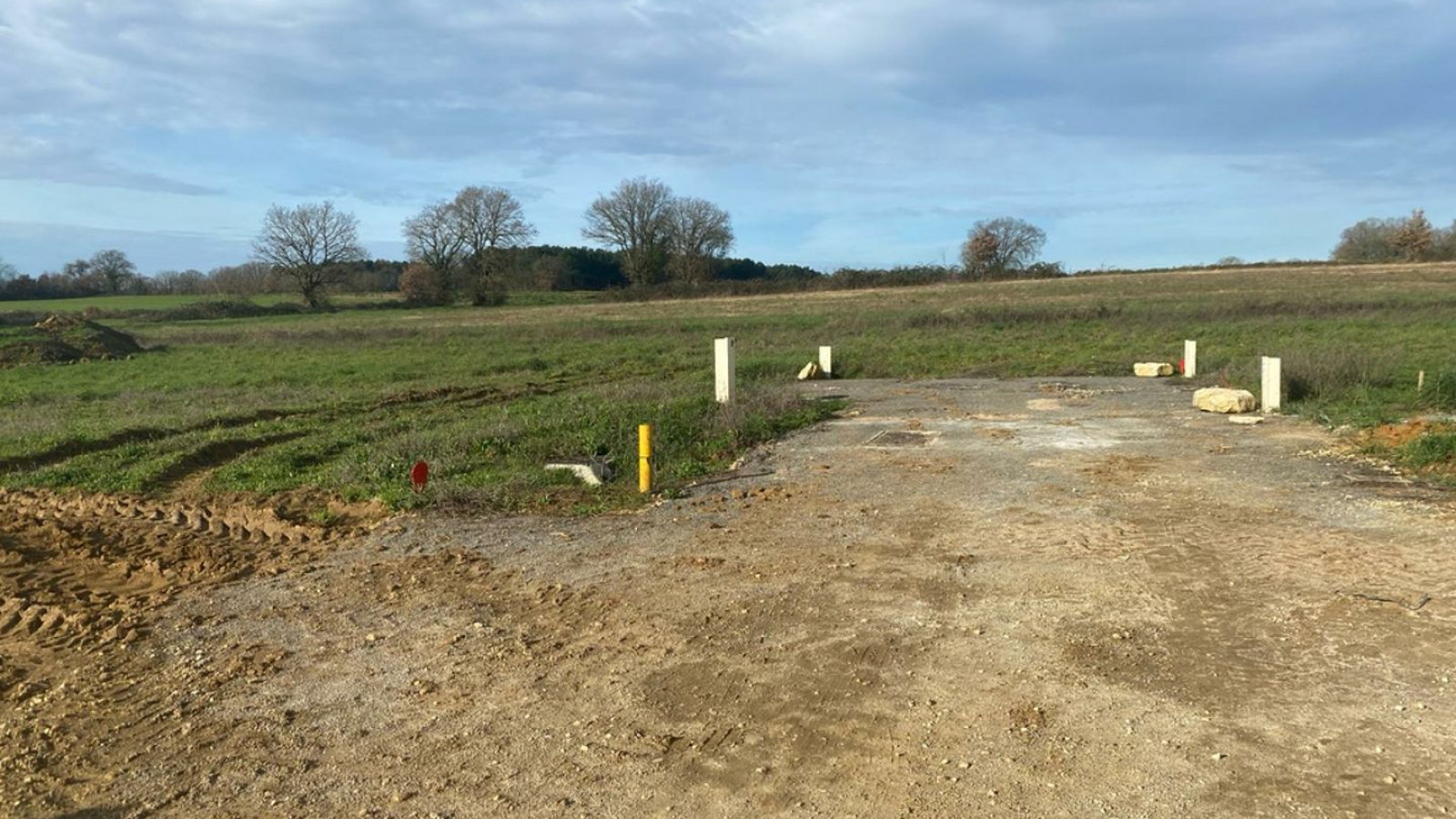Terrain constructible de 569m2 à Bignoux