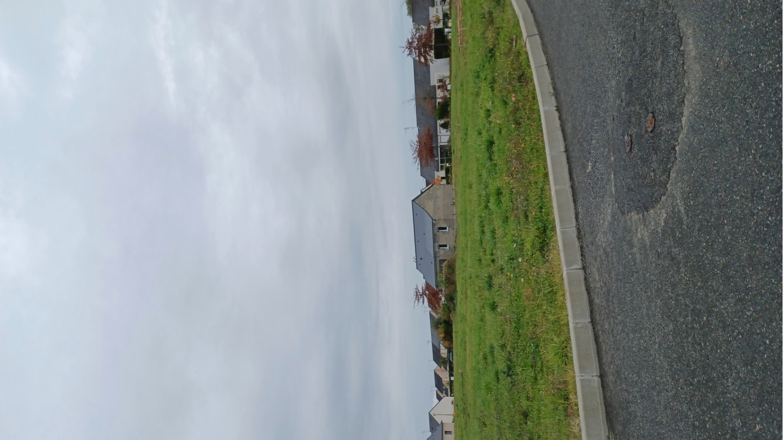 Terrain constructible de 437m2 à Allonnes