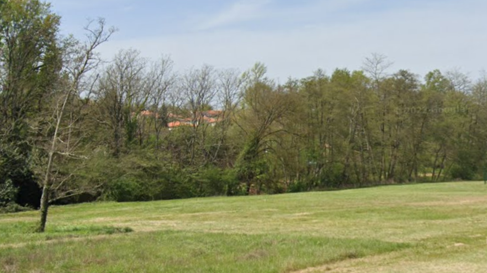 Terrain constructible de 546m2 à Croignon