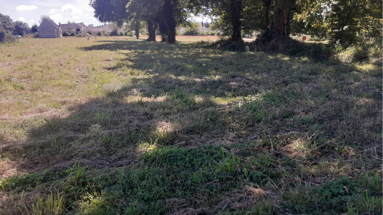 Terrain constructible de 440m2 à La Chapelle-des-Marais