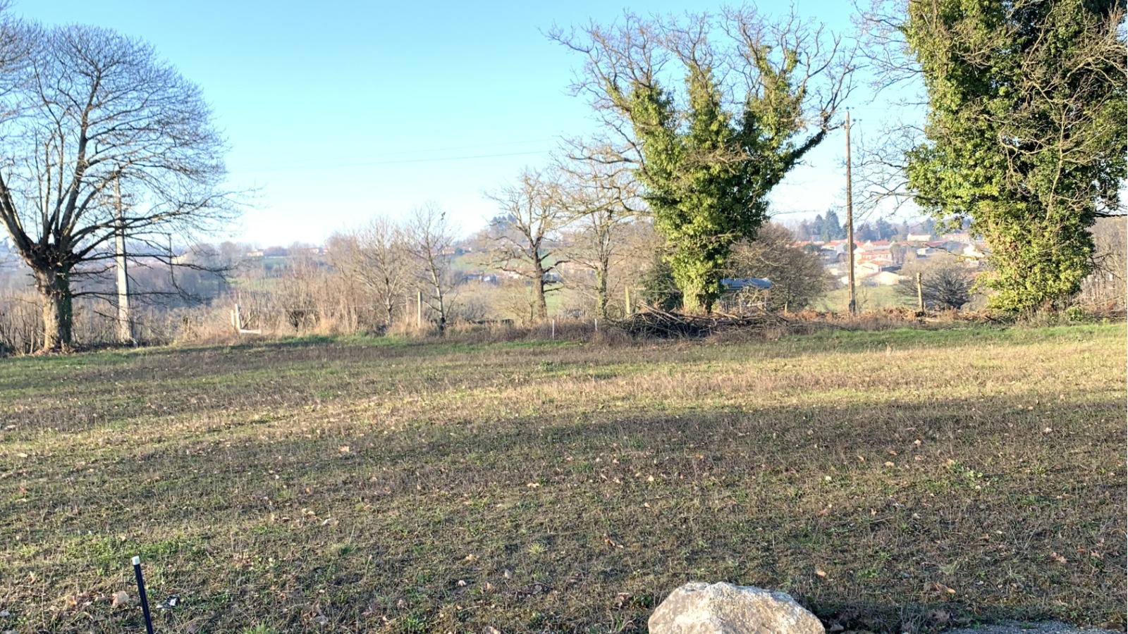 Terrain constructible de 405m2 à Saint-Urbain