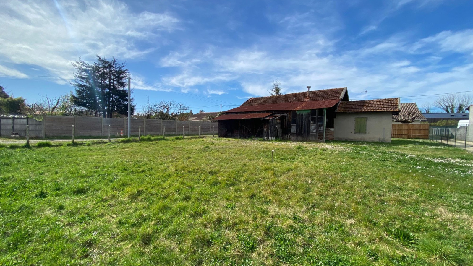 Terrain constructible de 620m2 à Martillac
