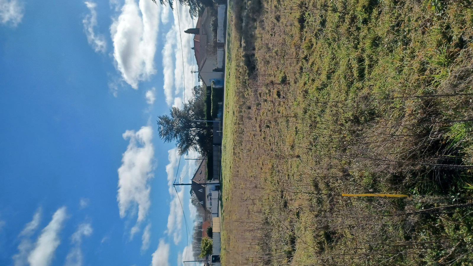 Terrain constructible de 448m2 à Naujan-et-Postiac