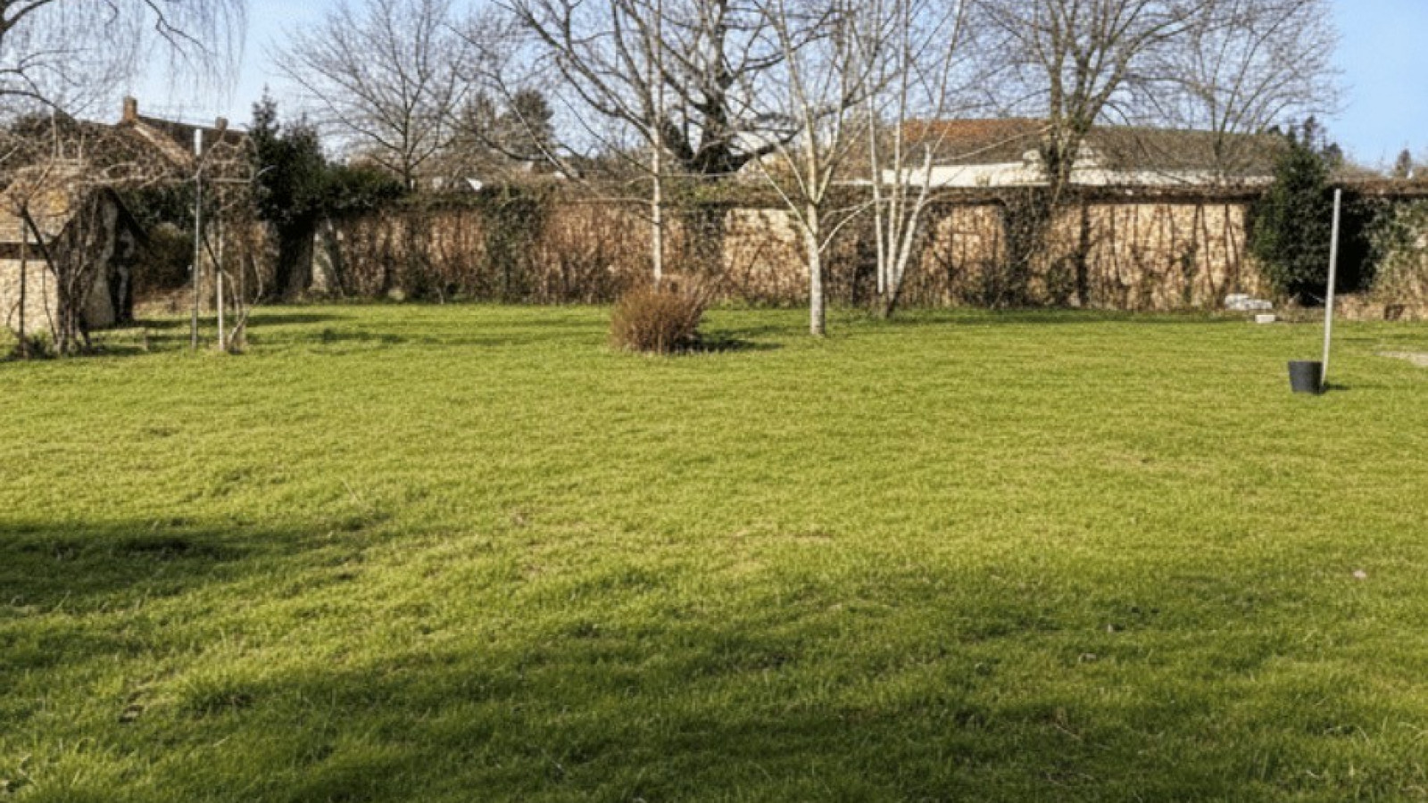 Terrain constructible de 930m2 à Auteuil