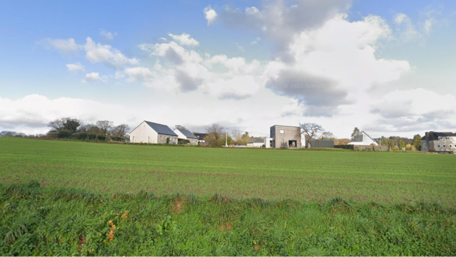 Terrain constructible de 680m2 à Saint-Méen-le-Grand