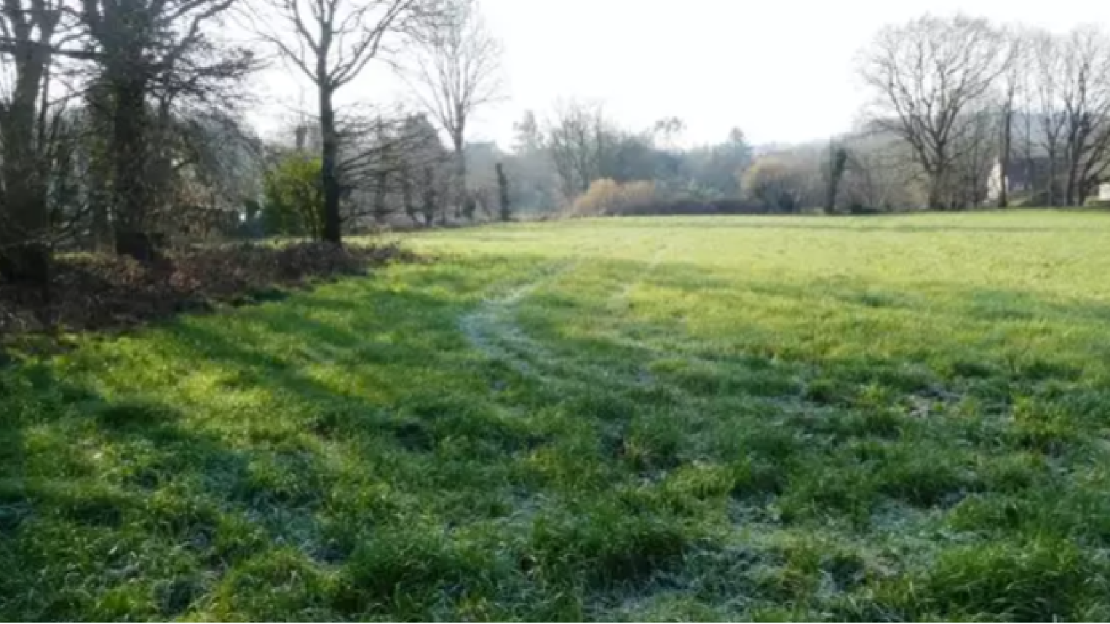 Terrain constructible de 388m2 à Pluvigner