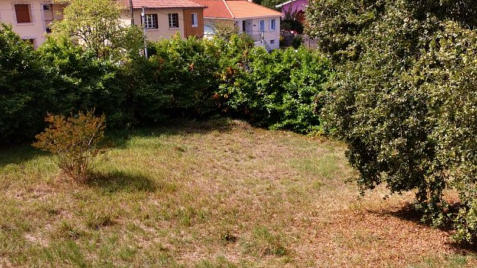 Terrain constructible de 493m2 à Bègles
