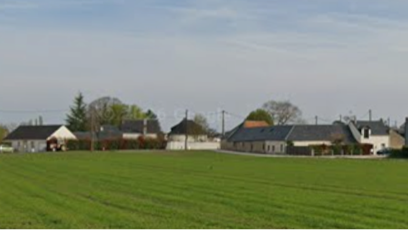 Terrain constructible de 517m2 à Neuville-aux-Bois