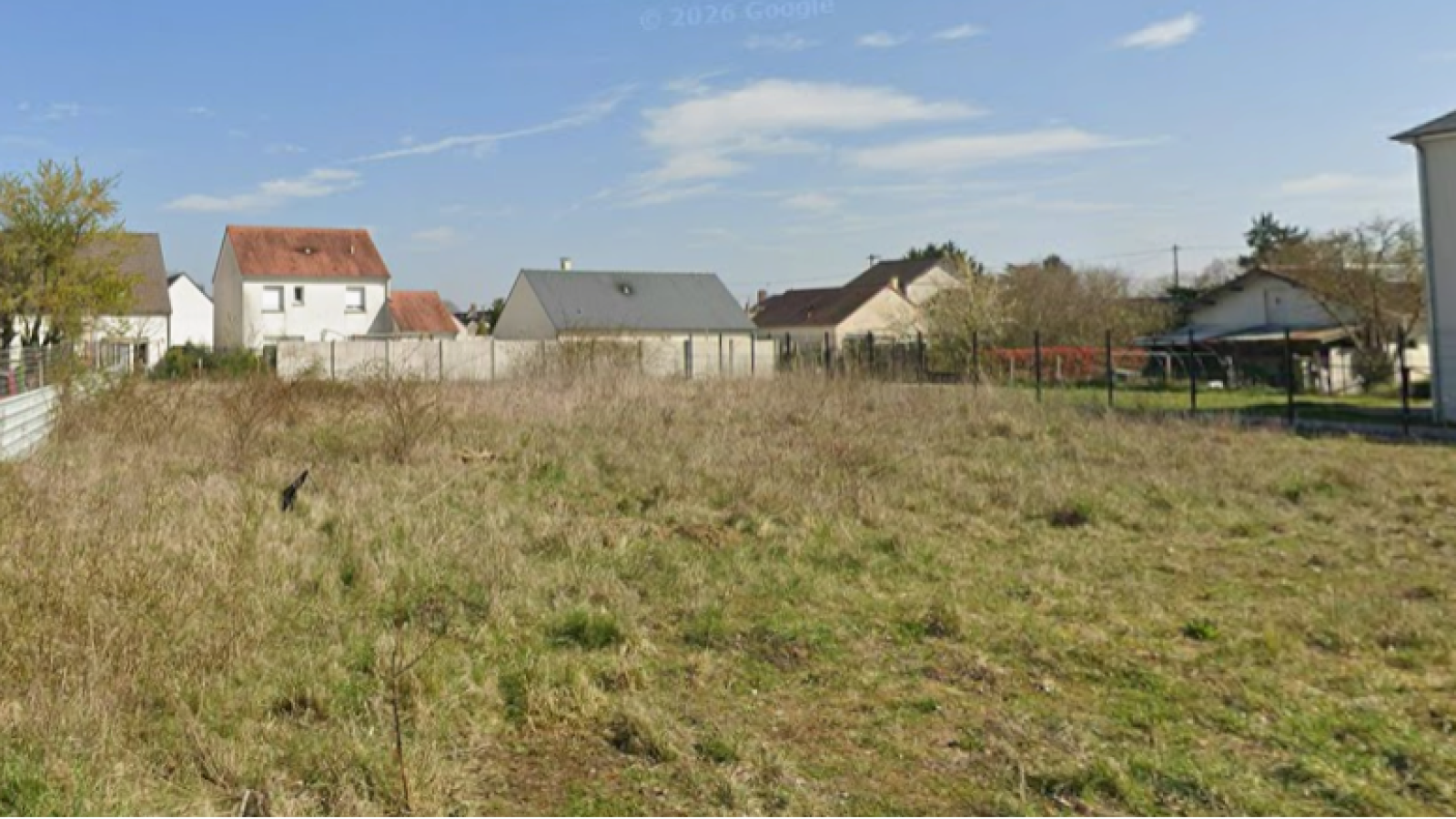 Terrain constructible de 423m2 à Saint-Lyé-la-Forêt